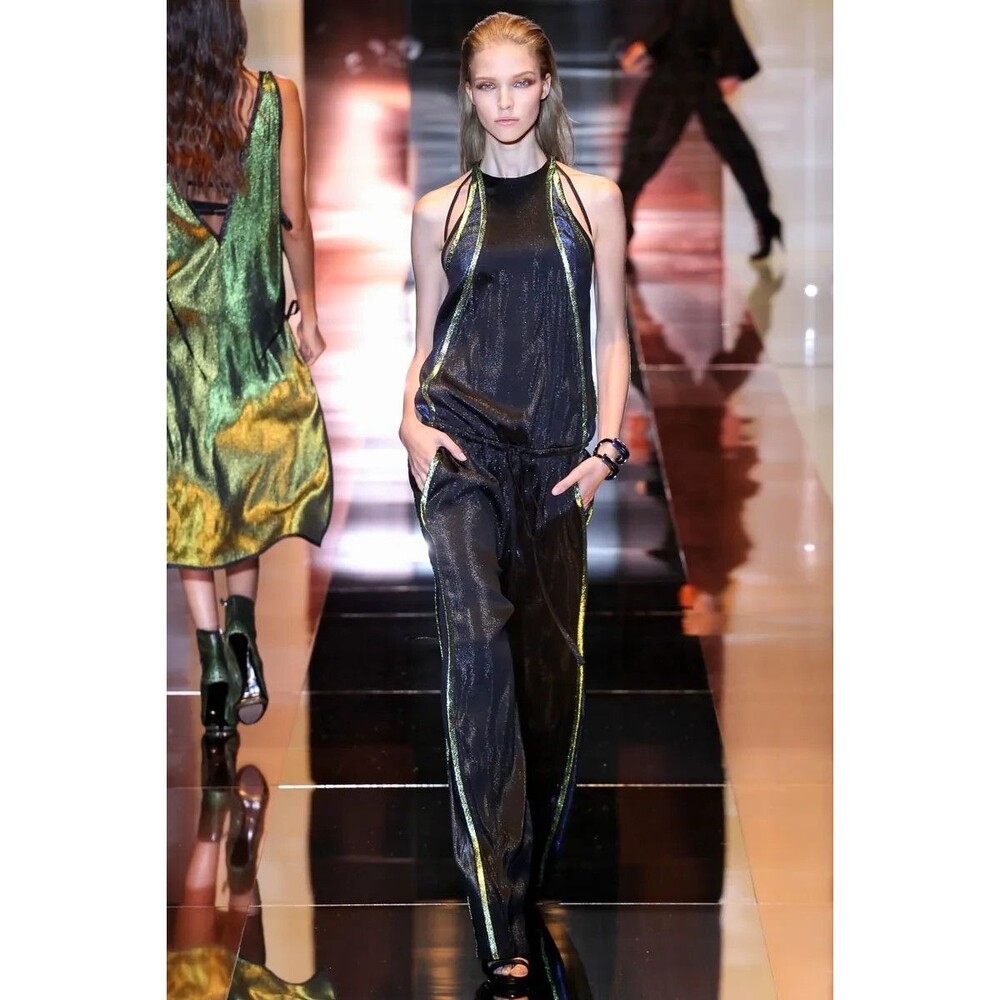 RUNWAY.  Gucci Spring/Summer 2014 Collection black jumpsuit  US4, IT40